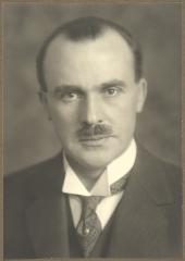 Seth Wichman katse kohti kameraa.