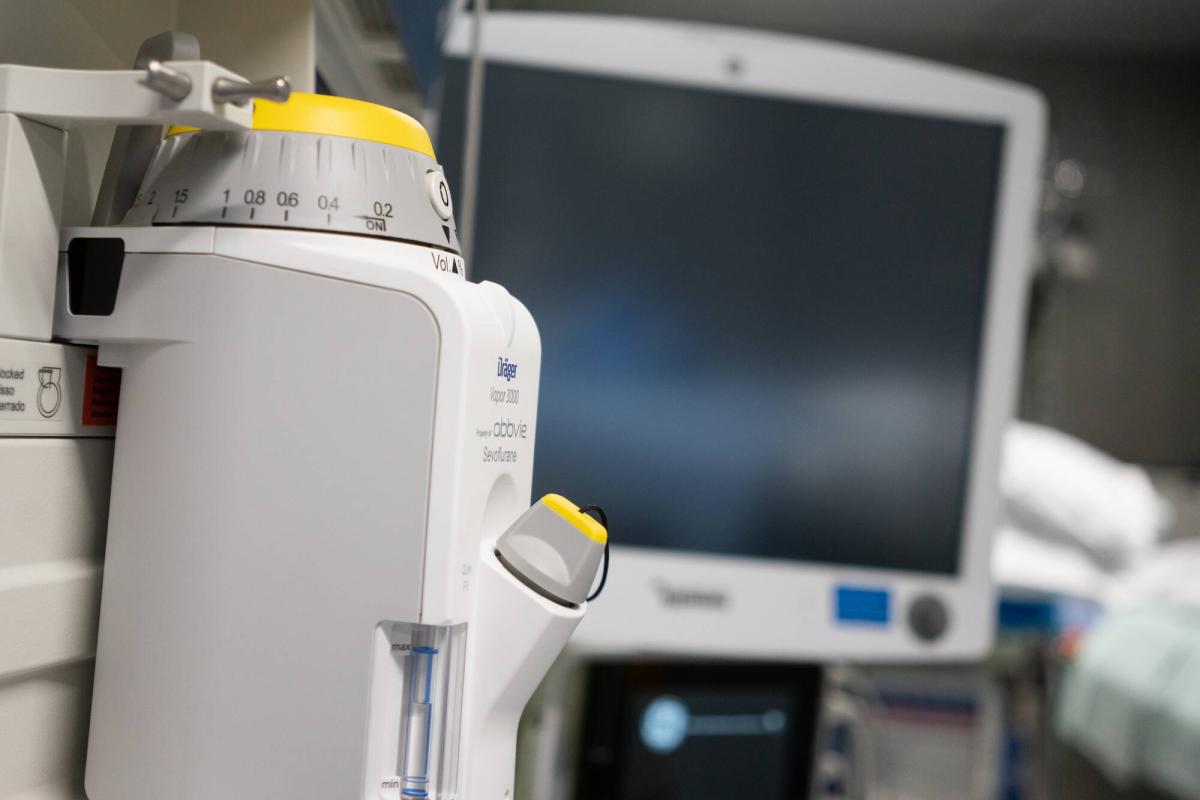 Laite, jolla annostellaan anestesiakaasua.