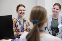 Kehitysvammayksikön tiimipalaveri